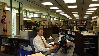 [photo, State Law Library, Murphy Courts of Appeal Building, 361 Rowe Blvd., Annapolis, Maryland]